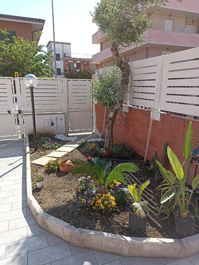 Touch&Go - Stanza Privata Con Servizi Ciampino Exterior photo