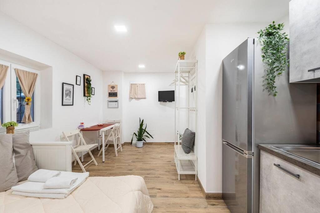 Touch&Go - Stanza Privata Con Servizi Ciampino Exterior photo